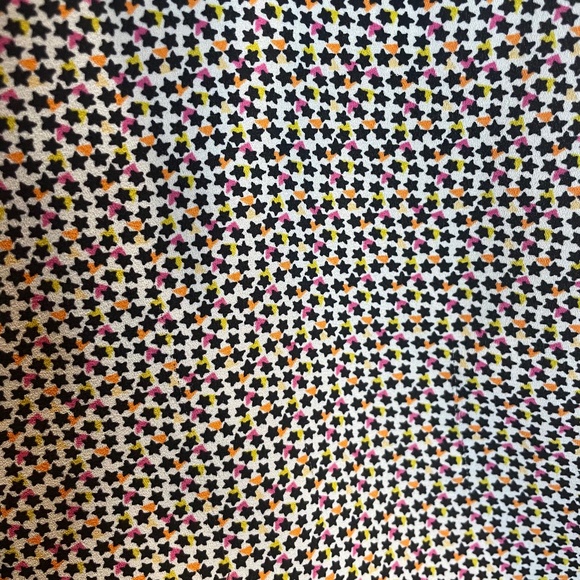 Cabi Stellar 3983 Star Stars Print V-neck Ruffle Tank Top Blouse Size Medium - Picture 5 of 9